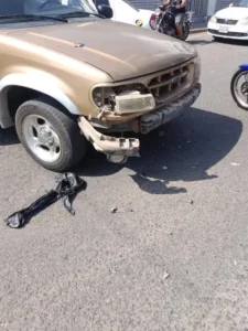 Un hombre lesionado en colisión de camioneta y moto en San Antonio