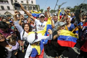 Venezolanos marchan en Lima para reclamar excarcelación de presos políticos y elecciones – AlbertoNews