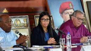 Venezuela advirtió que no tendrá elecciones inmediatas, pero abrió la posibilidad a una conversación con María Corina Machado