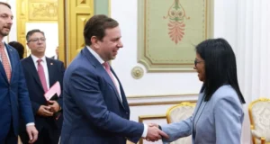 Venezuela y Shell evalúan nuevos proyectos gasíferos