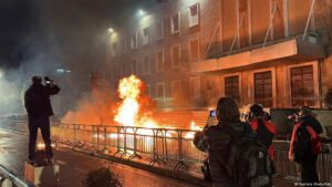 Violentos choques en Albania en protesta contra el Gobierno