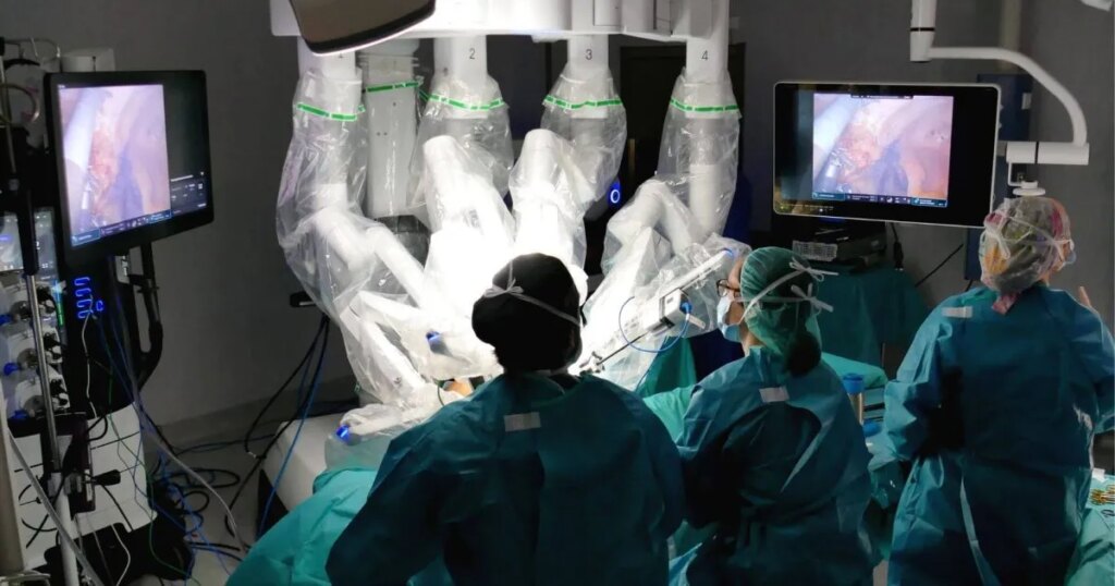 así actúa el robot Da Vinci