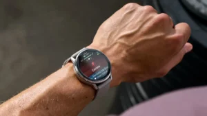 este reloj de Garmin me parece mucho mejor (y está bien de precio)