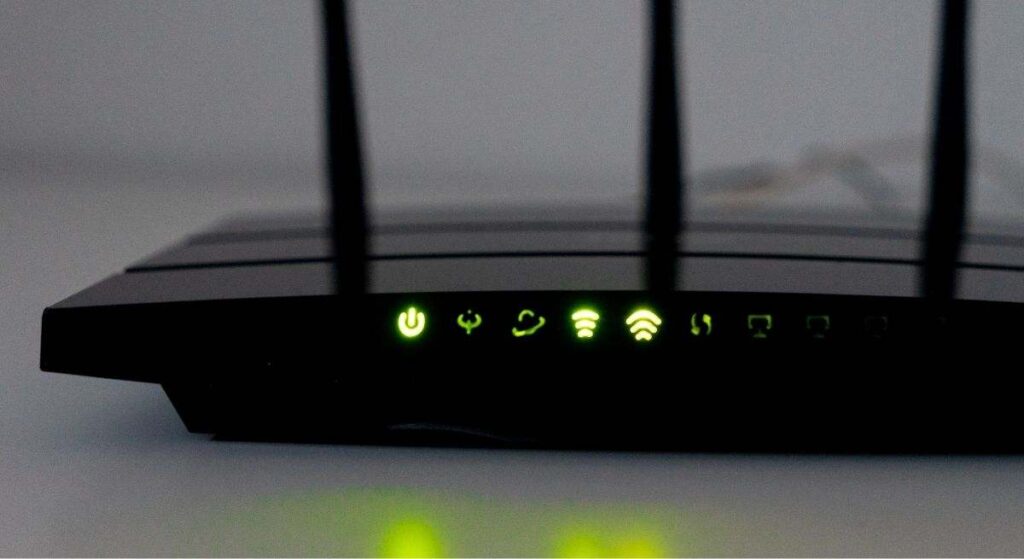 la solución aprovechando los viejos cables de tu casa para tener un red de alta velocidad