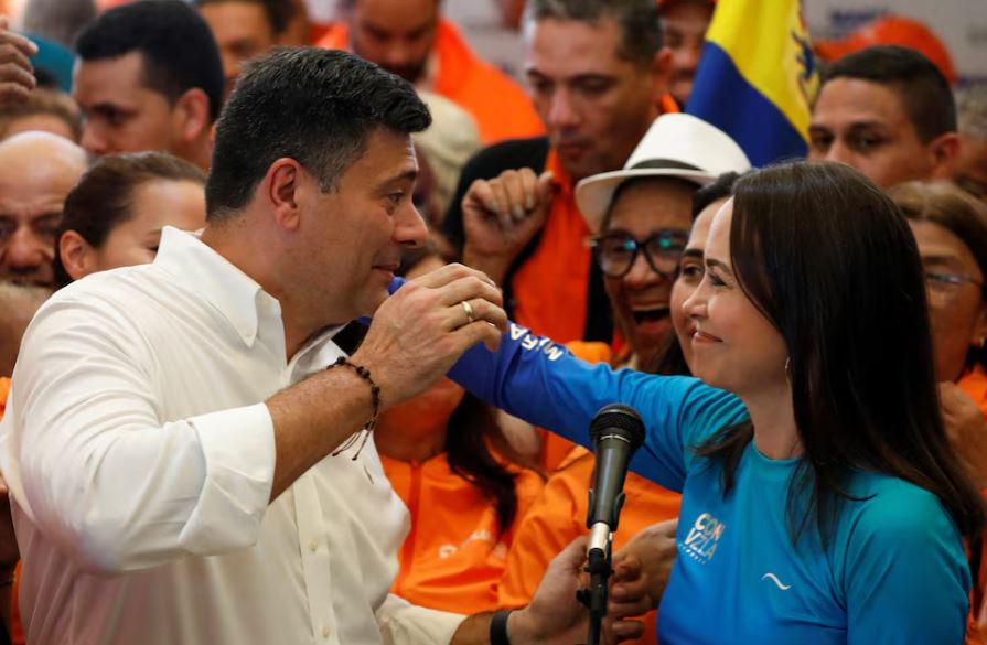 "Nos vemos pronto recorriendo toda Venezuela": María Corina Machado celebró libertad plena de Freddy Superlano