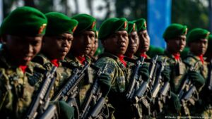 ¿Por qué Indonesia enviará miles de soldados a Gaza?