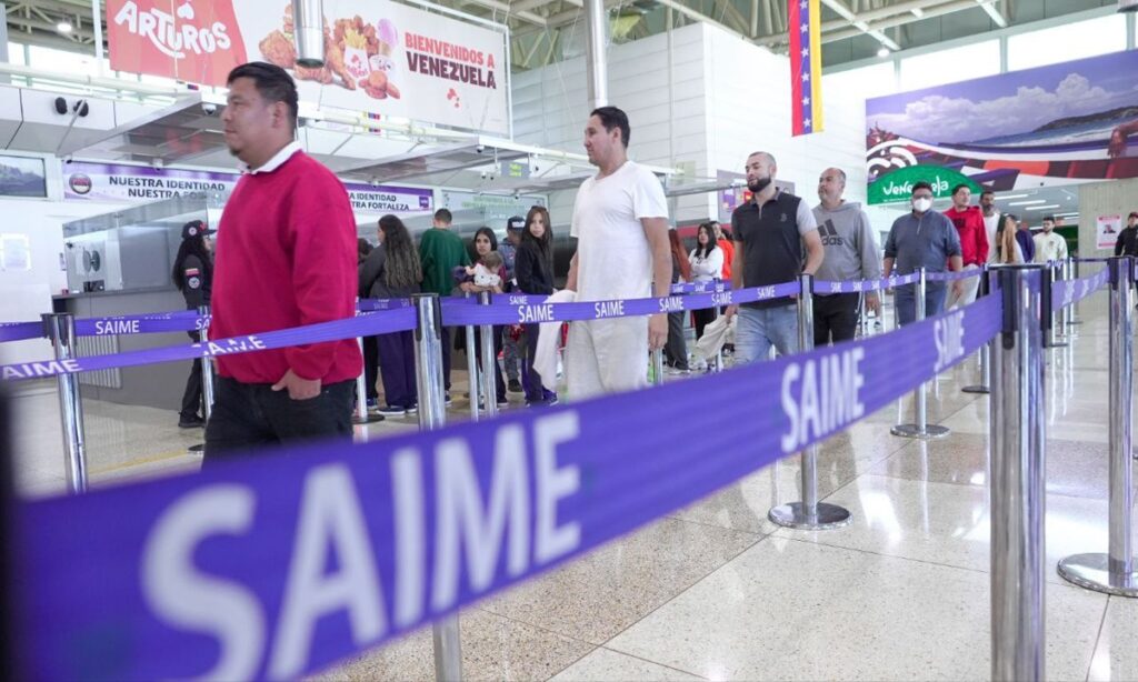 134 venezolanos regresaron en vuelo de Vuelta a la Patria