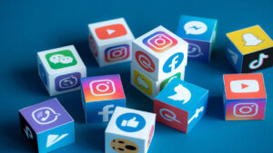 Estudio revela que las redes sociales nos hacen infelices – AlbertoNews