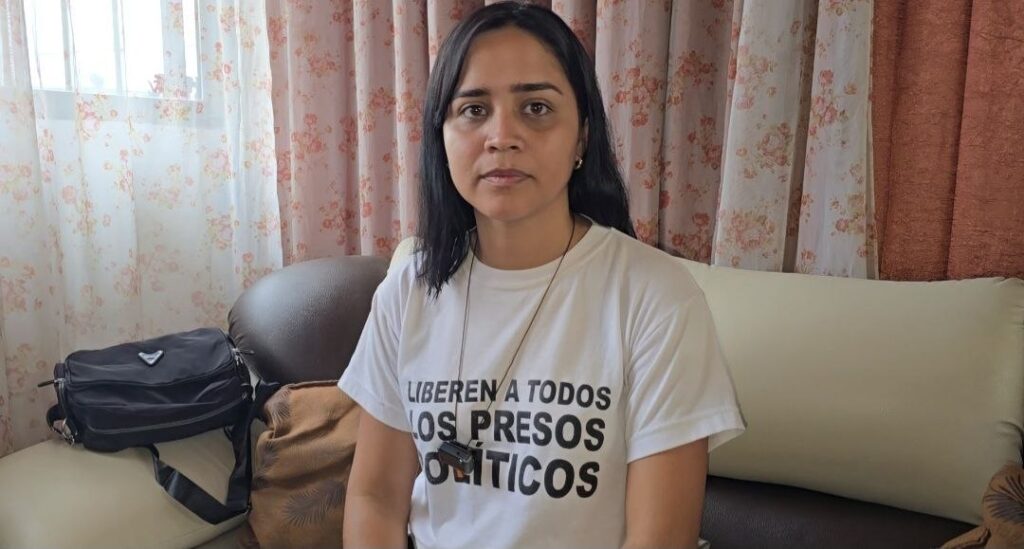 Fabiana Vera pide que se aplique la amnistía a su hermano tras casi cuatro años preso en El Helicoide