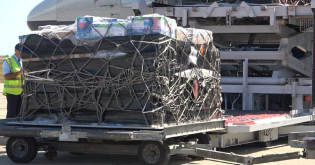 Una flotilla de ayuda humanitaria llega a Cuba, sumida en la crisis - AlbertoNews