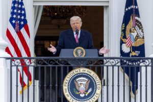 Trump insiste en que Irán está «diezmado» y que quiere un «acuerdo» con EE.UU.