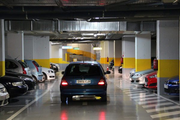 AN y Gobierno abren discusión para regular precios de estacionamientos después de Semana Santa