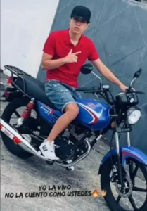 Adolescente murió tras impactar su moto contra una camioneta en Palmira