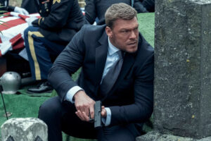 Alan Ritchson al fin ha confirmado cuándo se estrenará la Temporada 4 de Reacher y adelanta que «Nunca habíamos rodado tantas peleas»