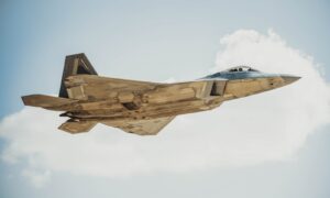 Así es el poderoso F-22 Raptor de la Fuerza Aérea de EEUU que es usado en la "Operación Furia Épica"