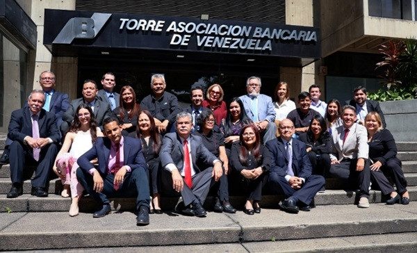 Banca y Negocios