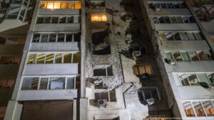 Ataque con drones deja tres heridos en una escuela rusa