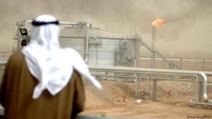 Ataque provoca incendio en refinería de petróleo en Kuwait
