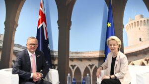 Australia y la UE sellan un acuerdo de libre comercio tras casi una década de negociaciones | elperiodico.com