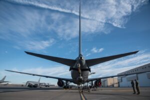 Aviones militares de EEUU no cesan sus operaciones cerca de Venezuela