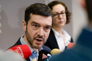 Bustinduy pide «presión por tierra, mar y aire» para aprobar la prórroga de alquileres y ofrece a Junts negociar | europapress.es