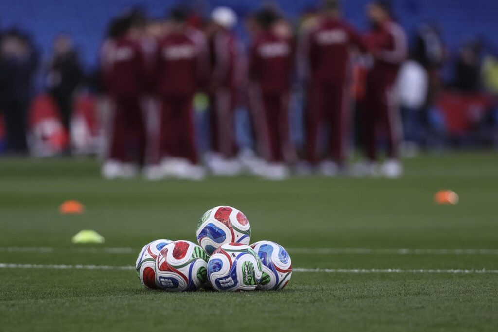 Cánticos de "Musulmán el que no bote" y pitos al himno de Egipto en el RCDE Stadium