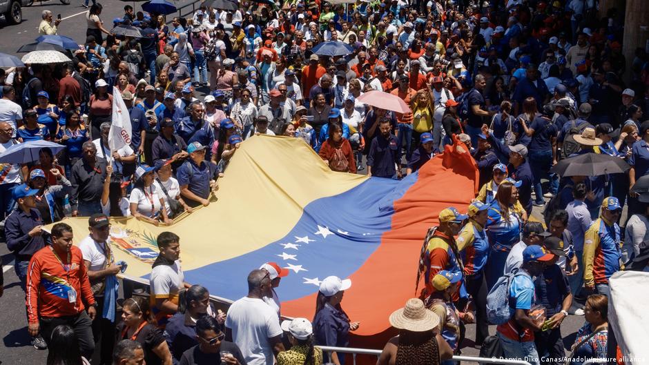 Chavismo marcha en Caracas para exigir fin de sanciones