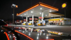 Chile anuncia alza histórica de combustibles por la guerra