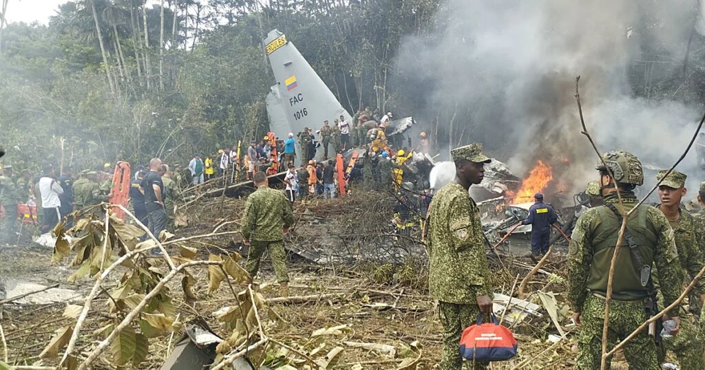 Colombia descarta que el accidente del avión militar se deba a grupos armados