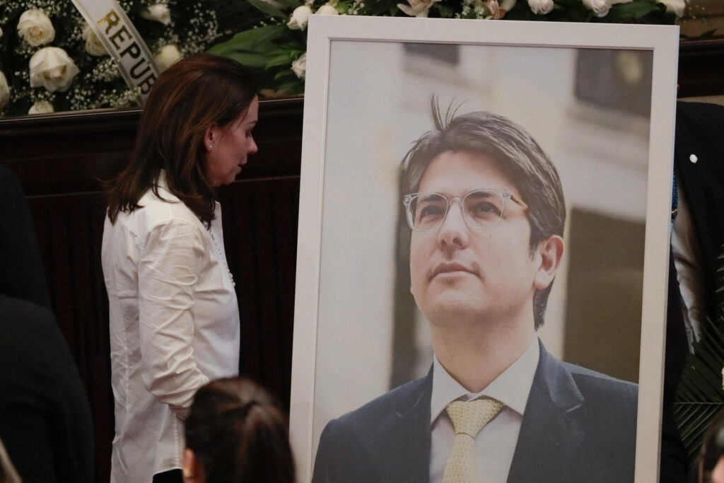 Colombia pedirá a Venezuela que entregue a los guerrilleros tras el magnicidio de Miguel Uribe - AlbertoNews