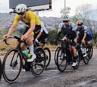 Colombiano Anthuar González campeón del Tour Andina  2026