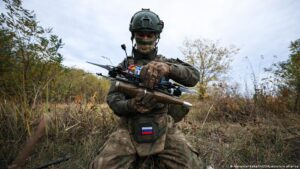 Con engaños y promesas falsas: así recluta Rusia estudiantes