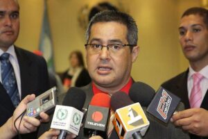 Continúa la purga: Delcy Rodríguez destituyó al hermano de Cilia Flores como director del Saime