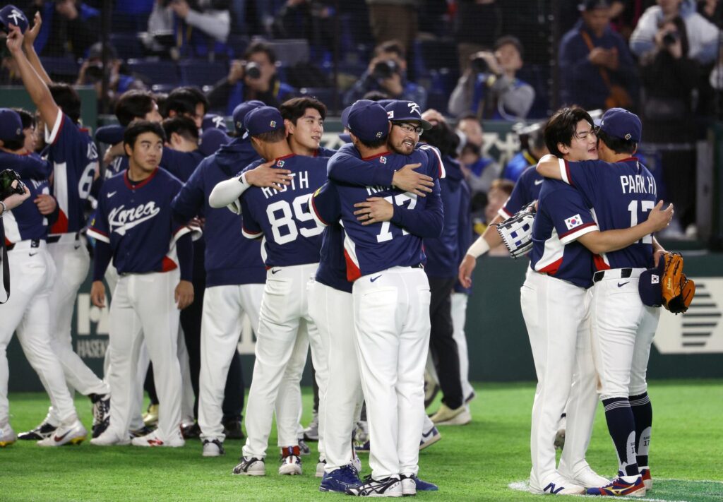 Corea del Sur avanzó a los cuartos de final del Clásico Mundial de Béisbol con susto incluido - AlbertoNews
