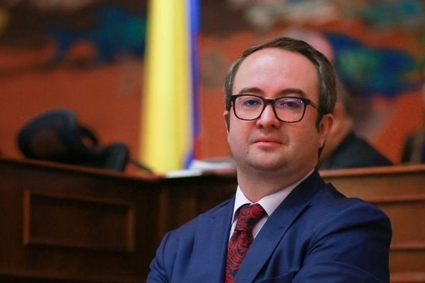 Corte condena a 23 años de prisión a un senador opositor colombiano por corrupción - AlbertoNews