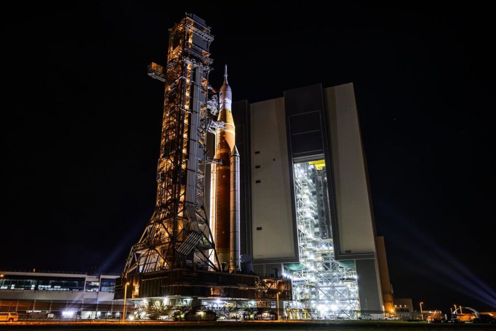 Cuenta atrás para la misión Artemis II, que llevará a cuatro astronautas alrededor de la Luna tras más de 50 años