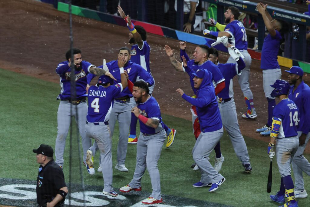 Decretan día de júbilo por triunfo de Venezuela en el Clásico Mundial de Béisbol