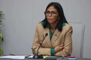 Delcy Rodríguez destituye al máximo jefe operativo de la Fuerza Armada venezolana