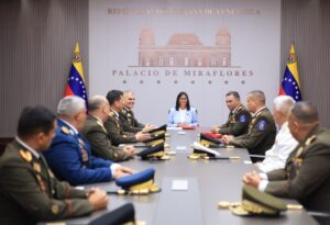 Delcy Rodríguez se reunió con el Alto Mando Militar en Miraflores