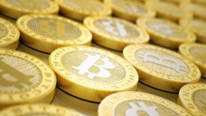 Demanda a su esposa por espiarlo por cámaras de seguridad para robarle millones en bitcoines