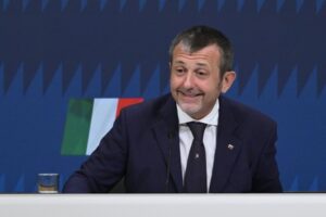Dimite el subsecretario de Justicia italiano tras polémica por vínculos con la mafia
