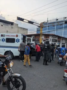 Dos lesionados en segundo accidente en la misma esquina en San Antonio