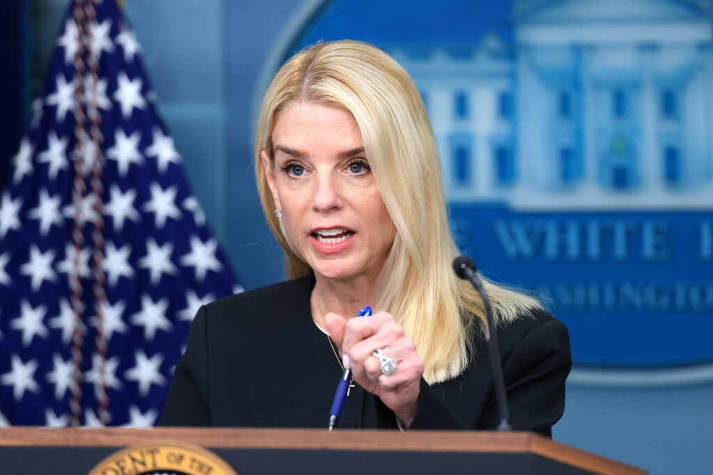 EE UU no descarta nuevas acciones en el caso contra Nicolás Maduro