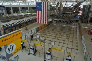 EEUU advirtió a sus ciudadanos por posibles ataques globales y cierres de espacio aéreo