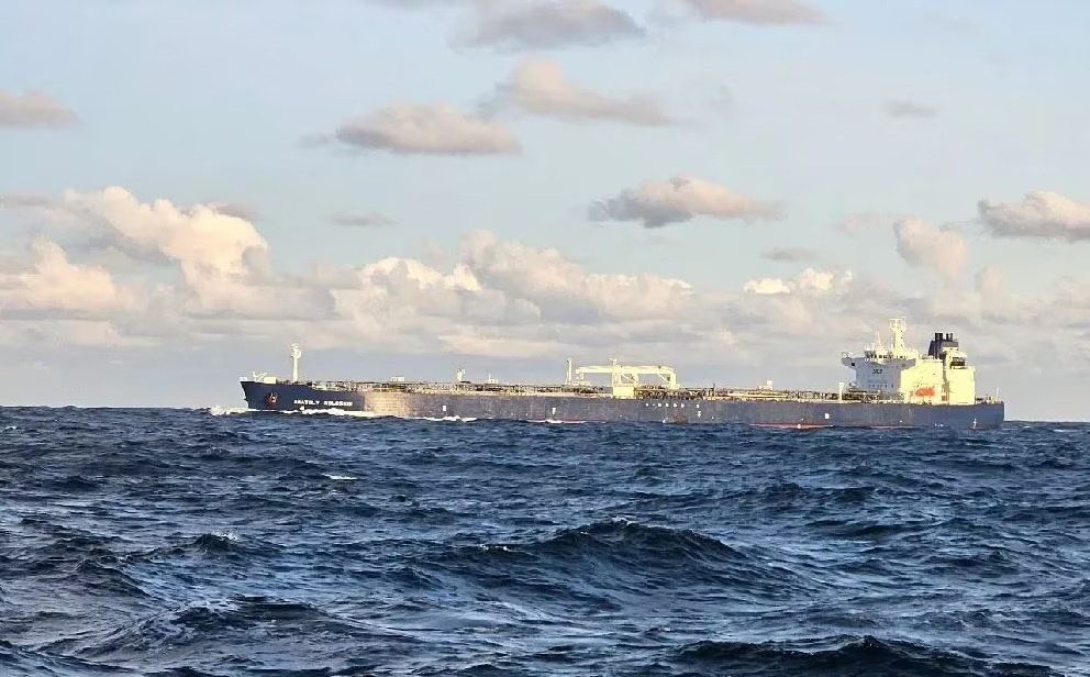 EE.UU. prohíbe a Cuba importar petróleo ruso mientras dos buques fantasma se dirigen a la isla - AlbertoNews