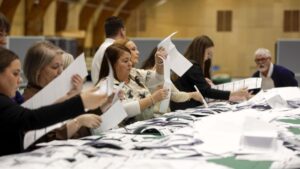 ELECCIONES ISLAS FEROE | La derecha se impone en las islas Feroe, con la socialdemocracia hundida en la tercera posición | elperiodico.com