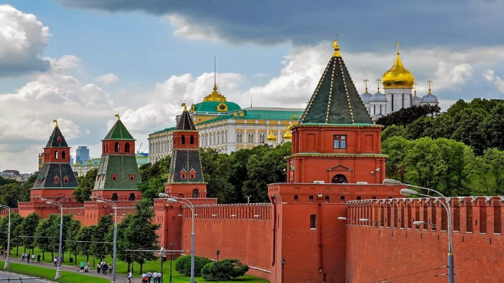 El Kremlin desmiente que suministre drones a Irán en medio del conflicto en Oriente Medio - AlbertoNews