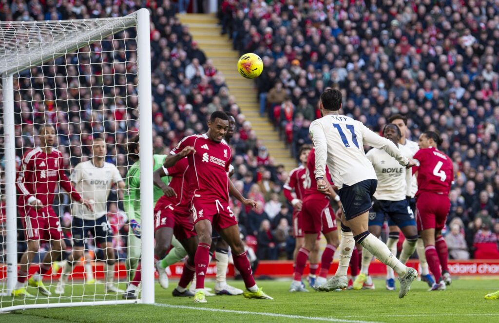 El Liverpool se acerca a puestos de Champions tras golear al West Ham United