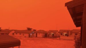 El ciclón tropical Narelle tiñe de calima roja el cielo del oeste de Australia