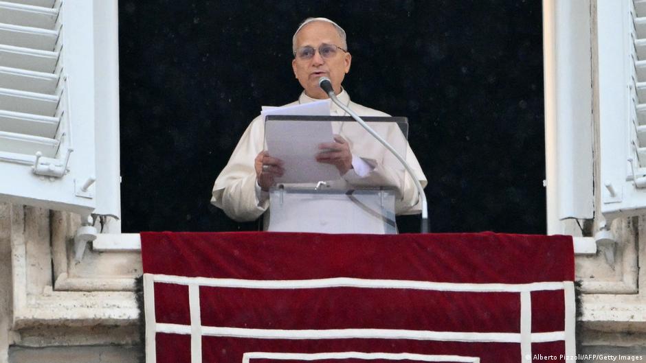 El papa León XIV critica la guerra en Irán, pero no a Trump
